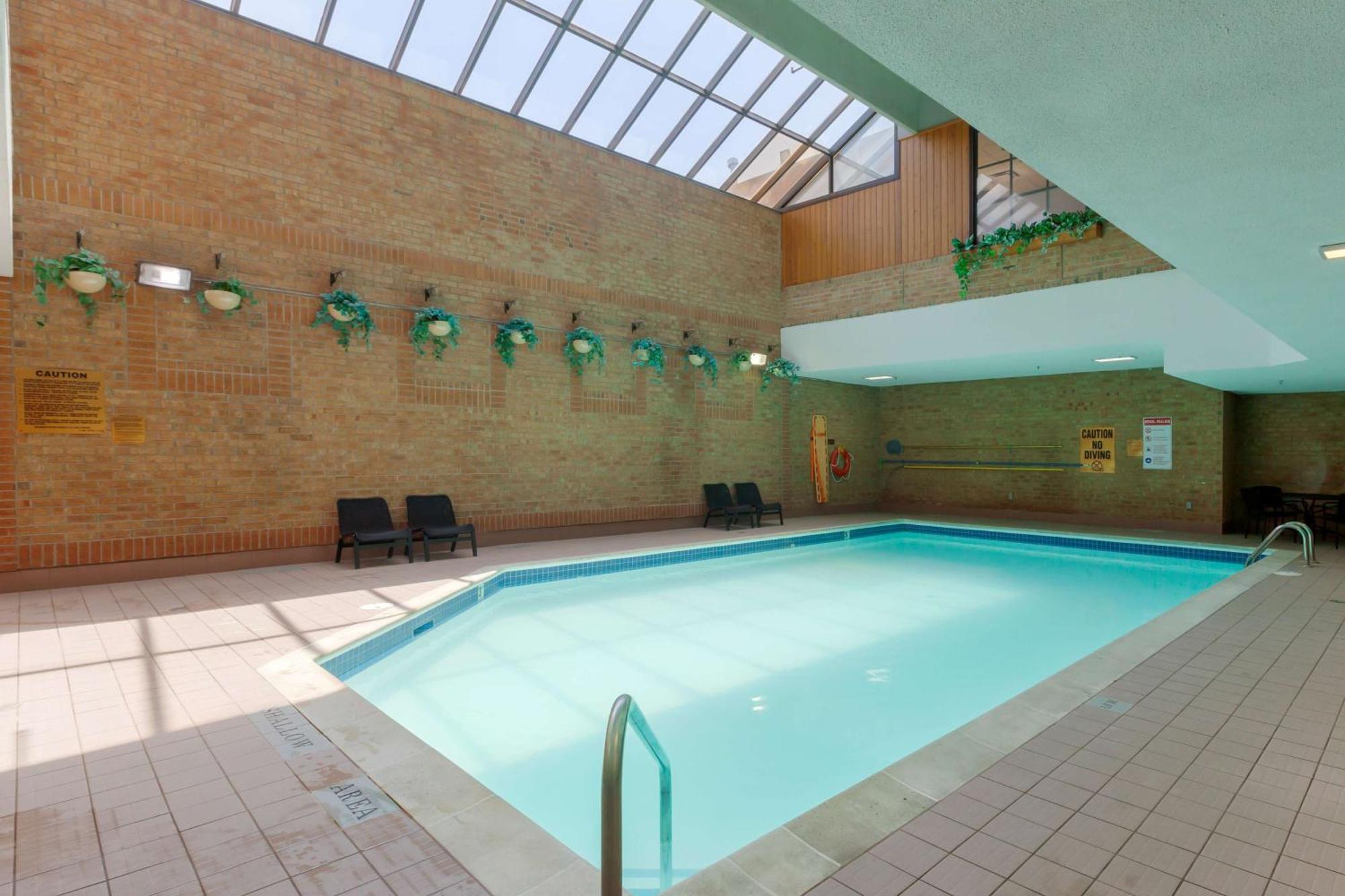 Best Western Plus Toronto Airport Hotel Mississauga Esterno foto