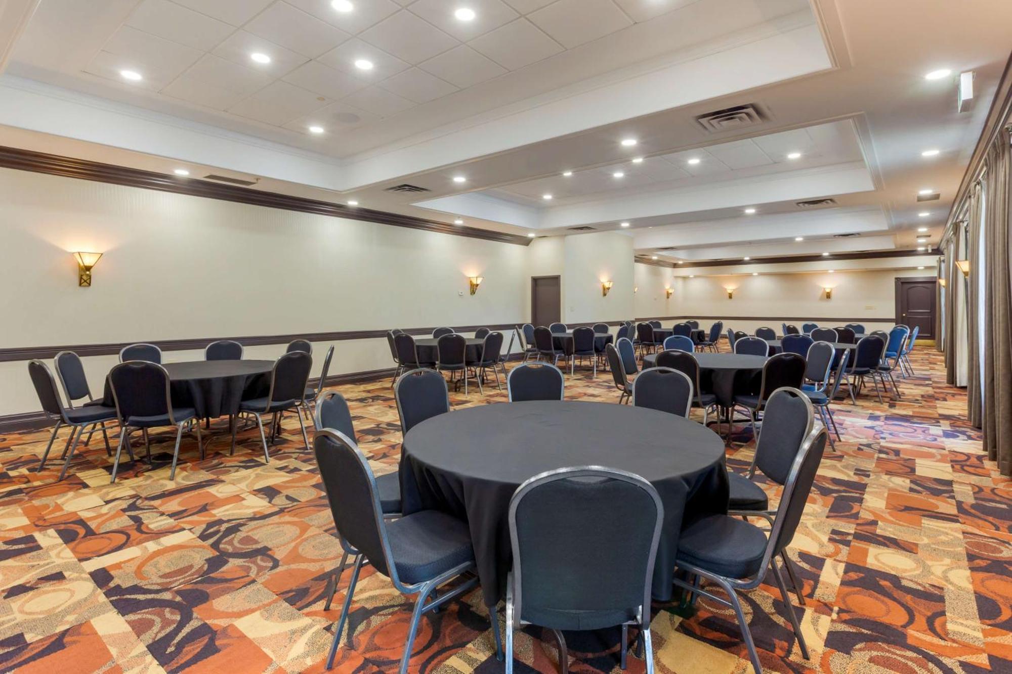 Best Western Plus Toronto Airport Hotel Mississauga Esterno foto