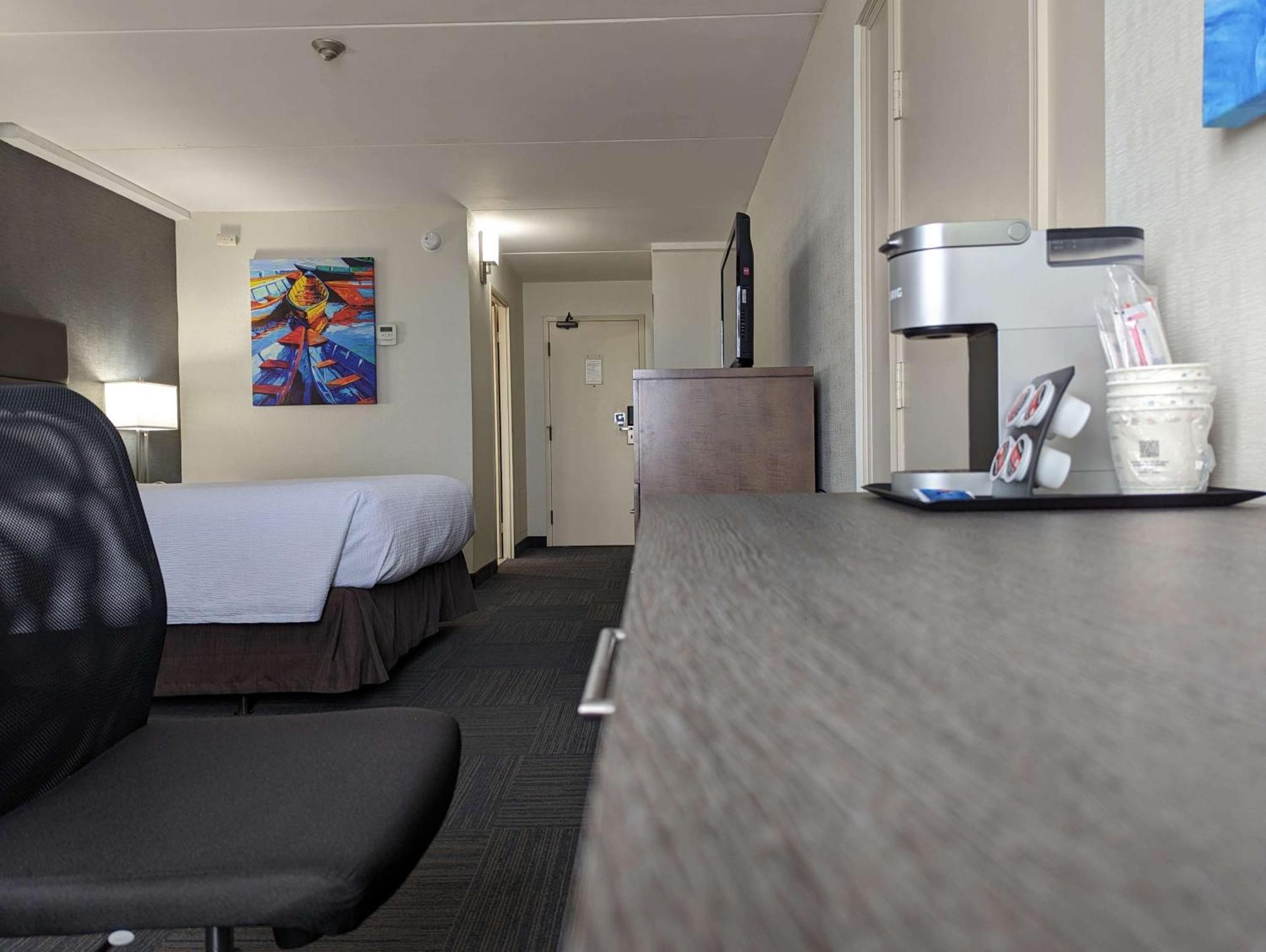 Best Western Plus Toronto Airport Hotel Mississauga Esterno foto