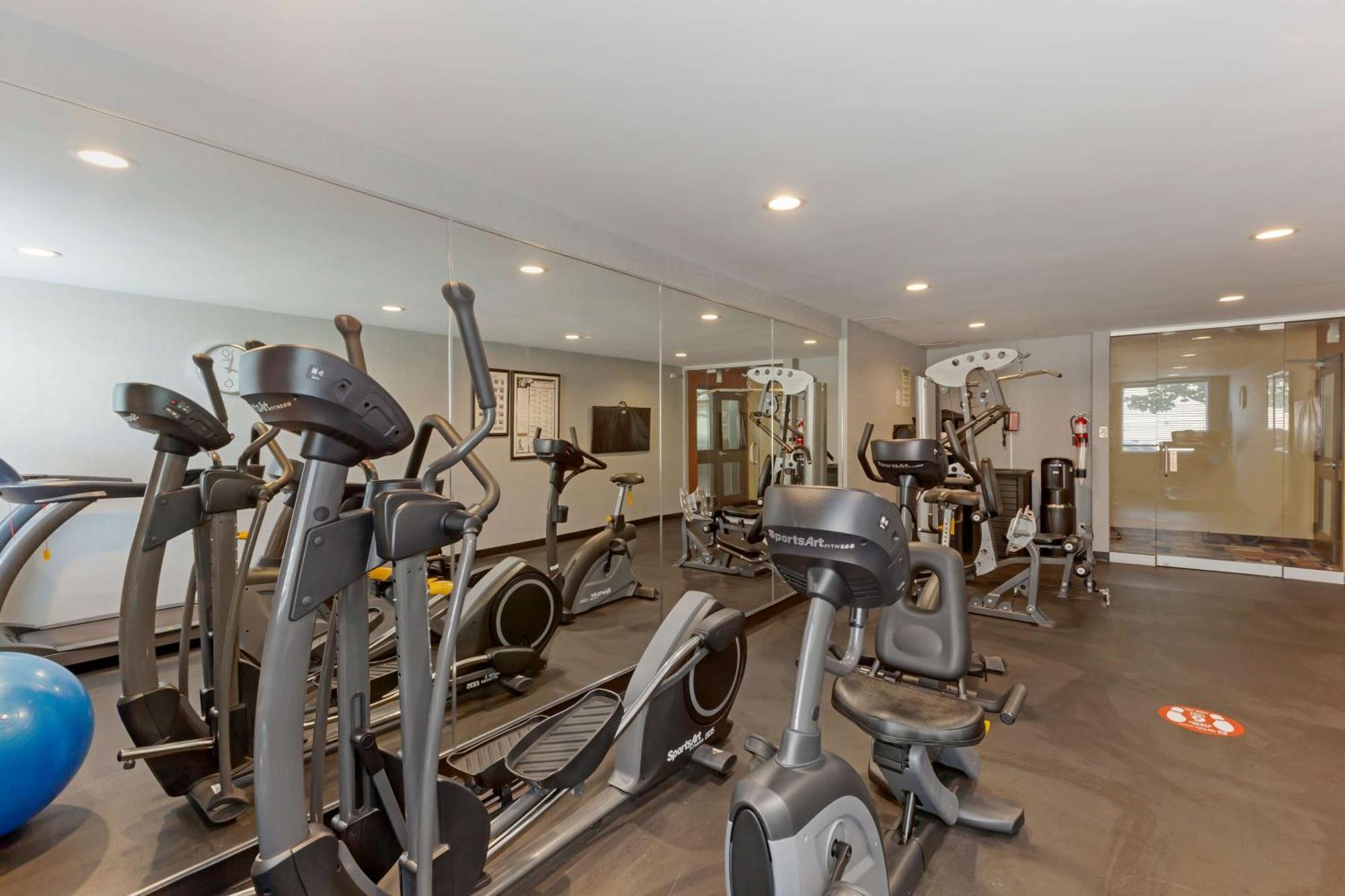 Best Western Plus Toronto Airport Hotel Mississauga Esterno foto