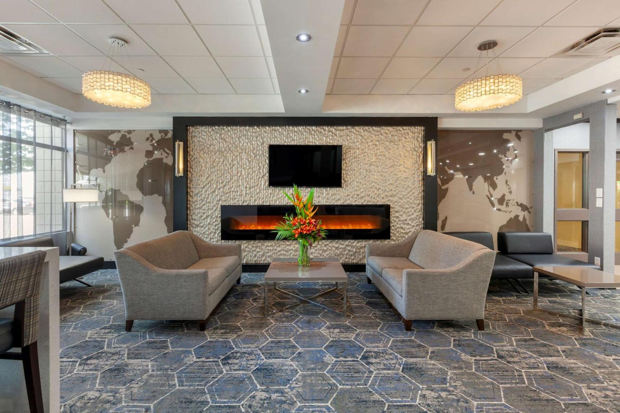 Best Western Plus Toronto Airport Hotel Mississauga Esterno foto