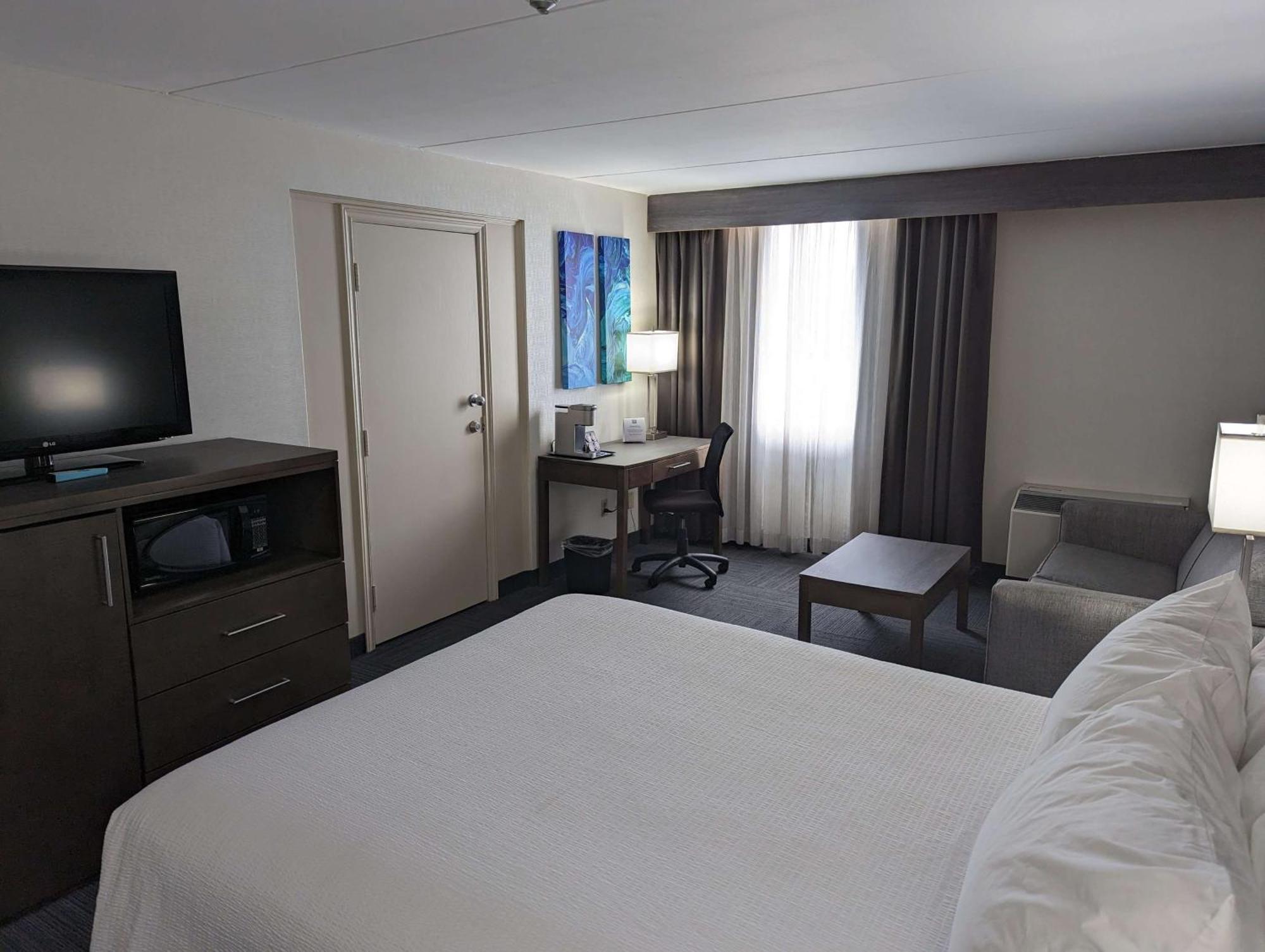 Best Western Plus Toronto Airport Hotel Mississauga Esterno foto