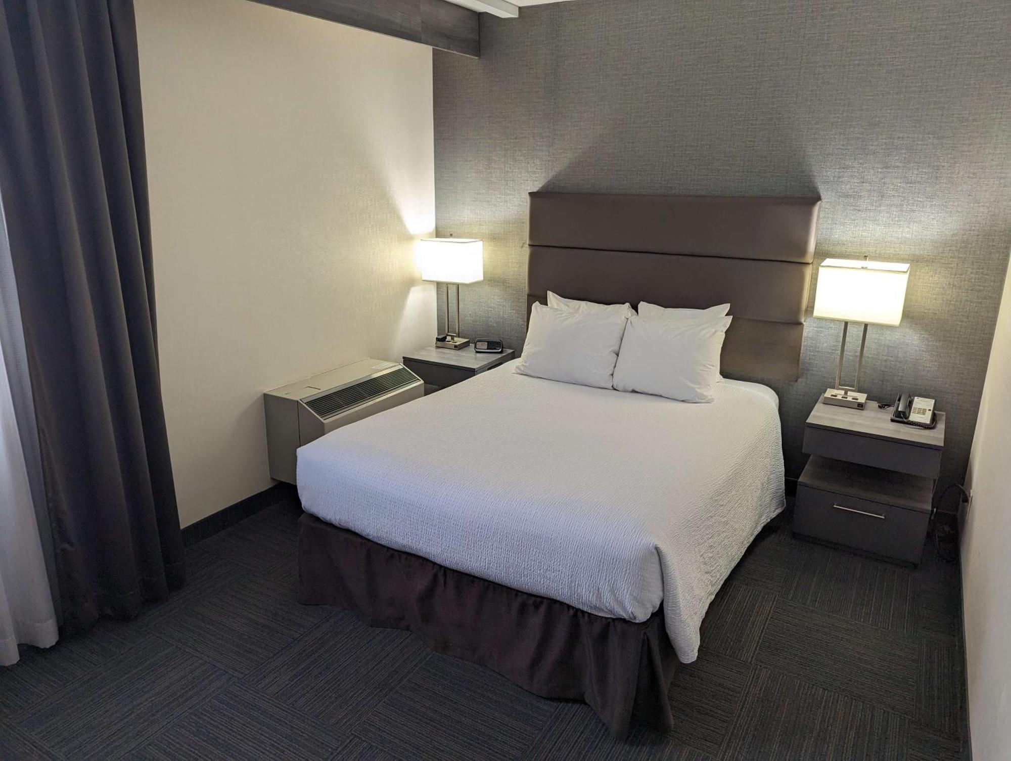Best Western Plus Toronto Airport Hotel Mississauga Esterno foto