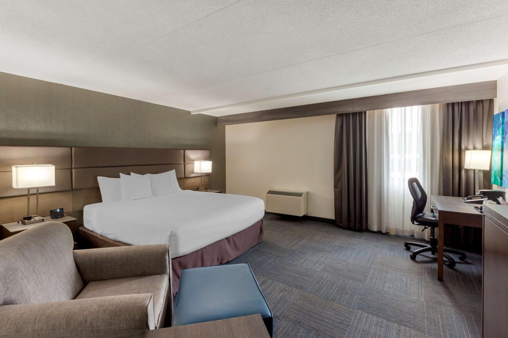 Best Western Plus Toronto Airport Hotel Mississauga Esterno foto