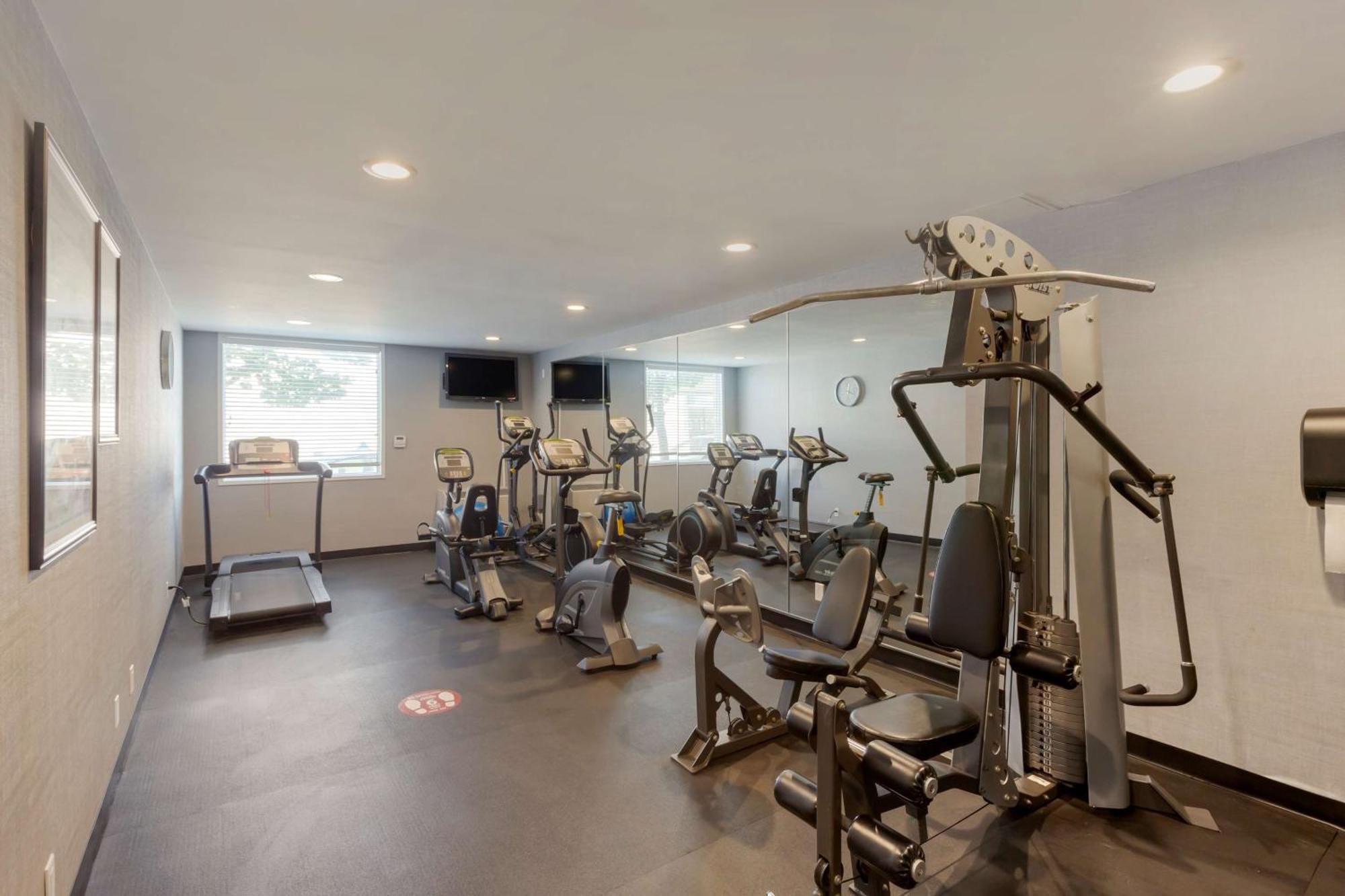 Best Western Plus Toronto Airport Hotel Mississauga Esterno foto